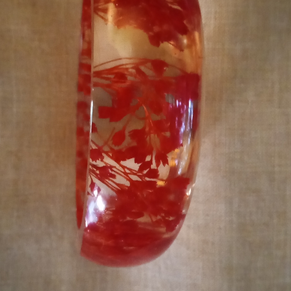 Vintage Encased Red Baby Breath Resin Bangle Bracelet